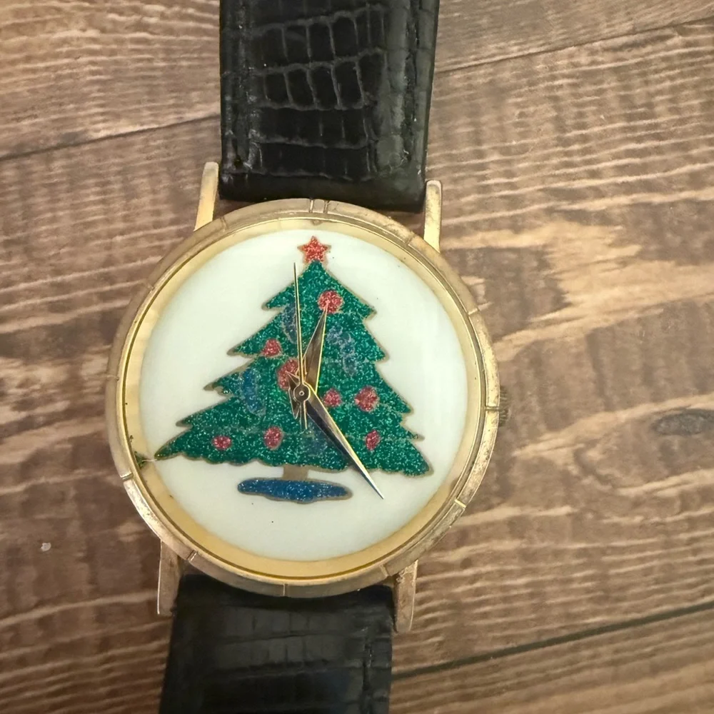 Vintage Holiday Bundle Santa Pin Christmas Tree Watch